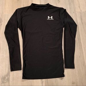 ☀️Under Armour- Dry fit long sleeve top